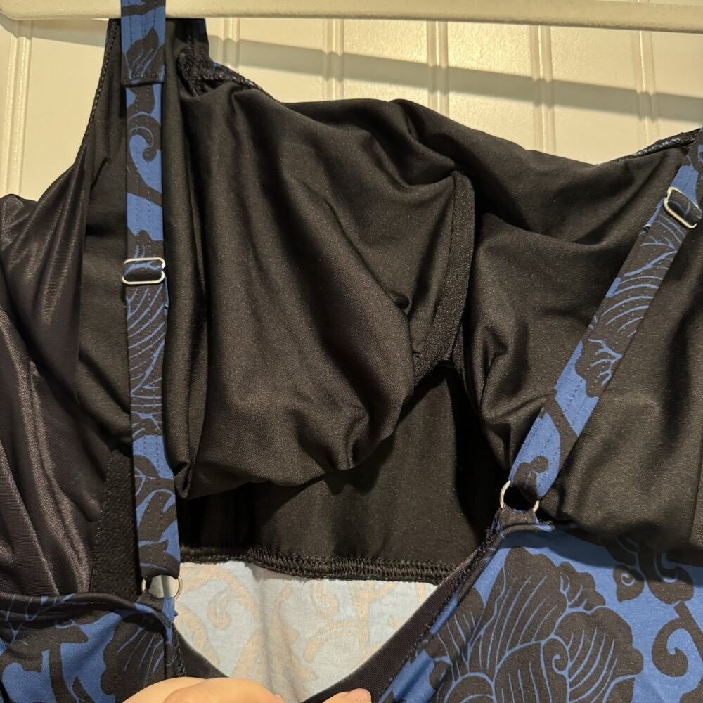 Lands End Blue Black Floral Swim Dress Square Neckline Underwire Plus Size 26 - Picture 6 of 6